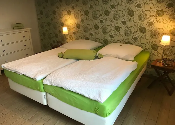 Seaside Apartments - Dreamy Green